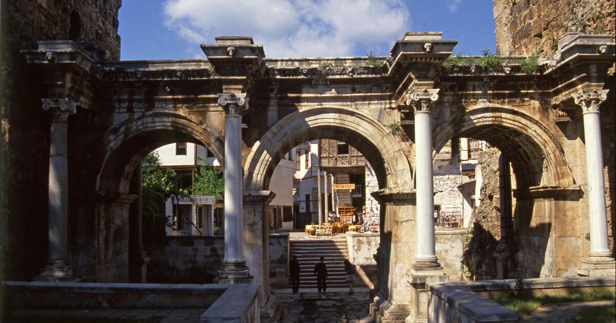 Salt Research: Hadrian Kapısı, Antalya - Hadrian's Gate in Antalya