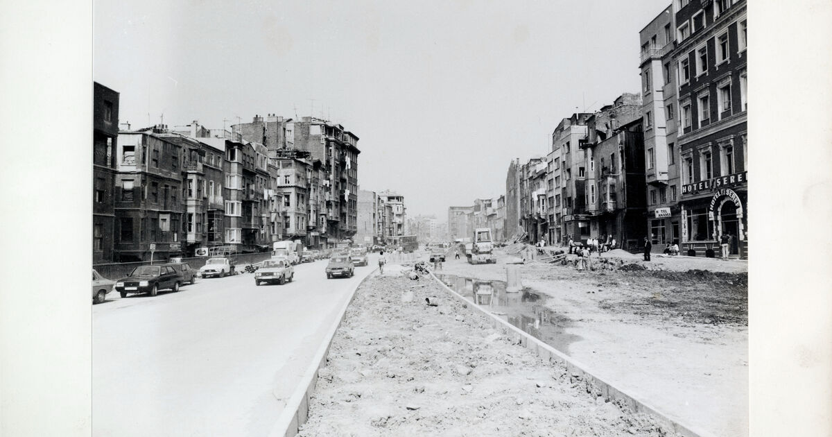 Salt Research Tarlabaşı Bulvarı yapım çalışmaları Constructional